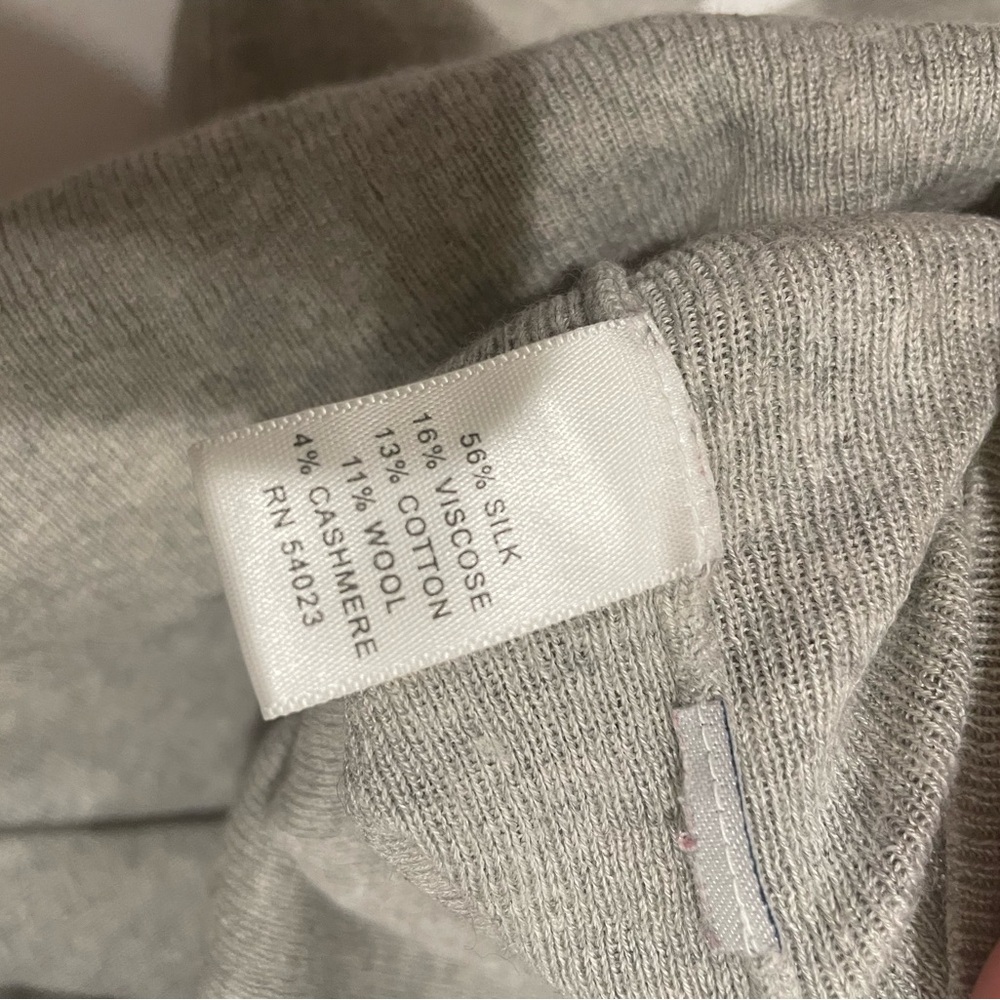 Banana Republic sweater cowl neck 56% silk woman’s S gray - Picture 5 of 8